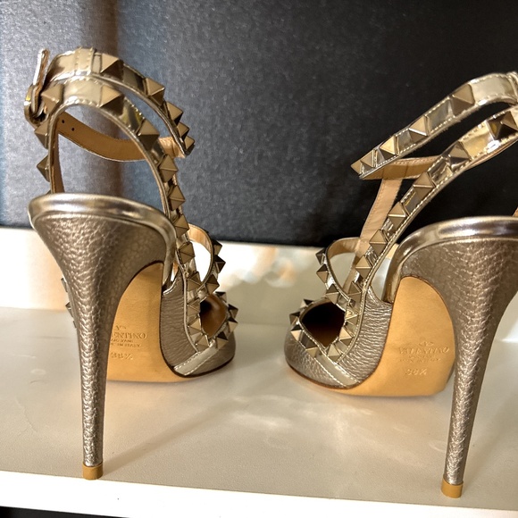 Valentino Rockstud Metallic Leather Heels – NEW – Full Set Included - Picture 3 of 11